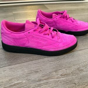 Reebok Fuchsia Sneakers with Black Soles - 9.5